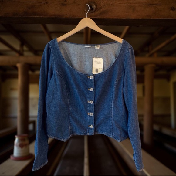 Levi’s Cropped Denim Shirt – MODERN MINIMALIST CHIC women’s XL - Picture 2 of 10